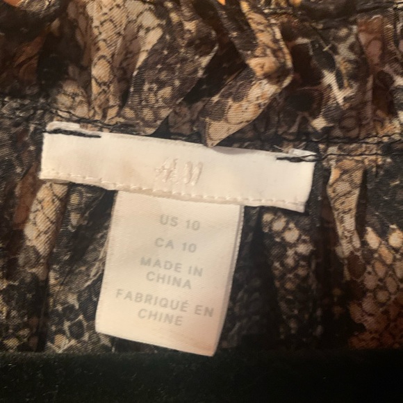 Top - Picture 2 of 3